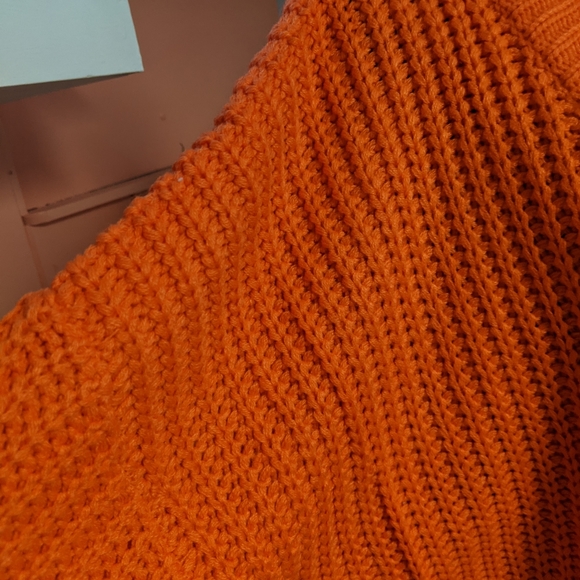 !!! SALE  --- FRAYED ORANGE SWEATER - Picture 12 of 14
